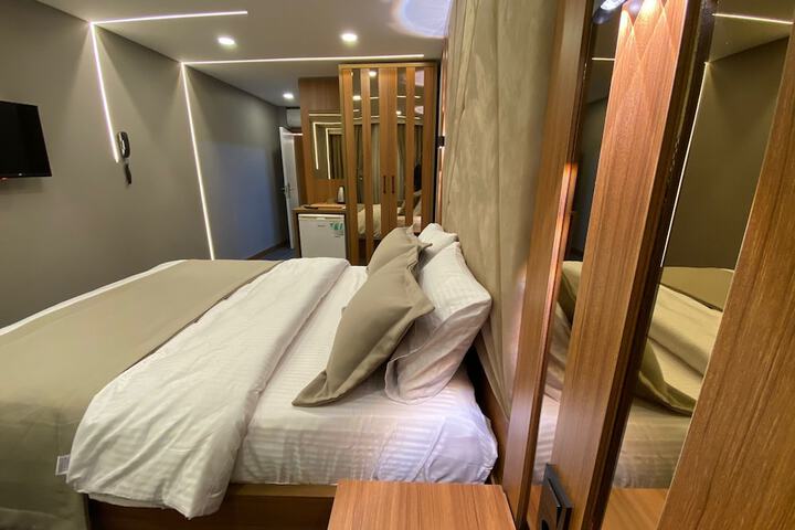 Room 4 of 22