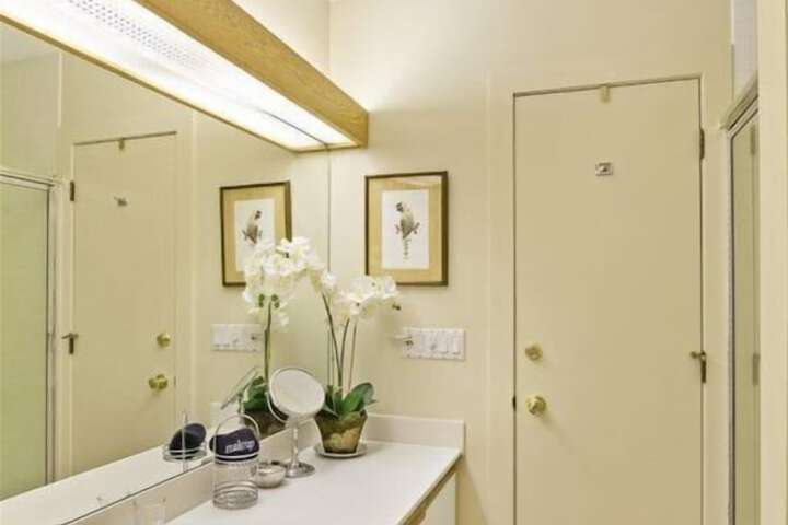 Room 4 of 23