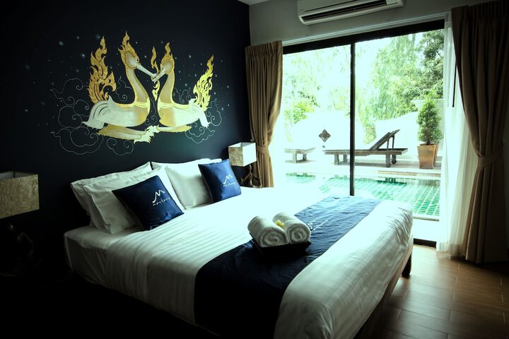 Room 16 of 38