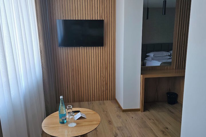 Room 32 of 56