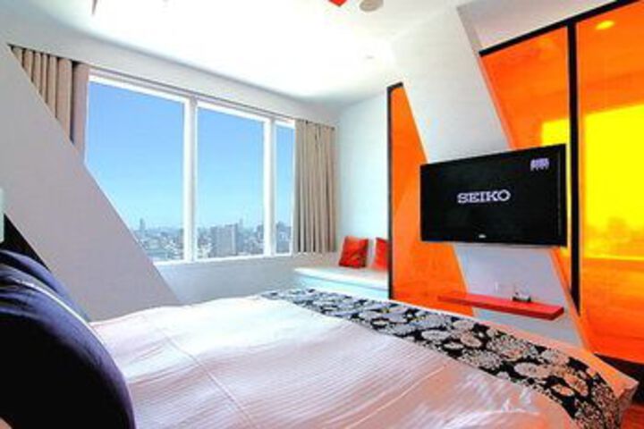 Room 15 of 52