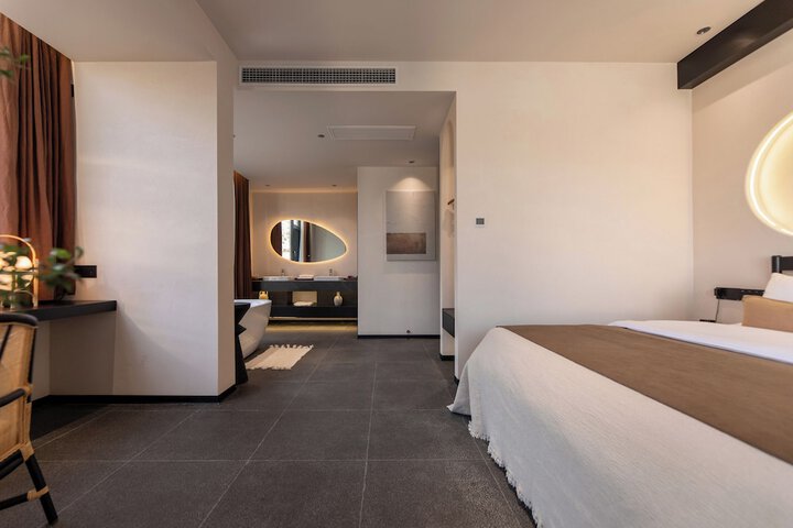 Room 160 of 288