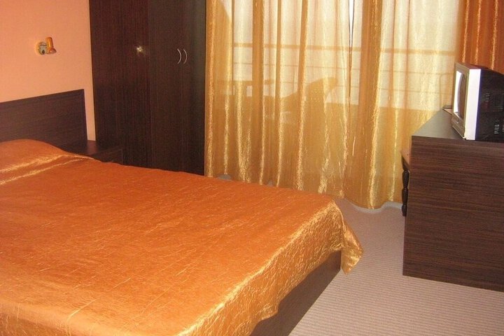 Room 5 of 36