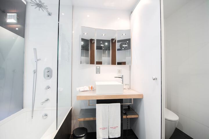Clean Restrooms