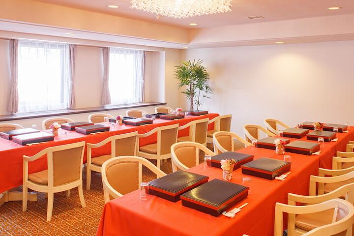Ballroom/Hall 13 of 30