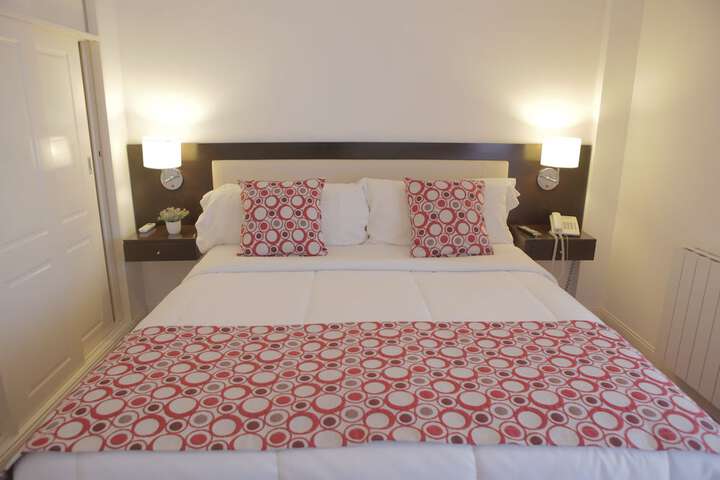 Room 3 of 37