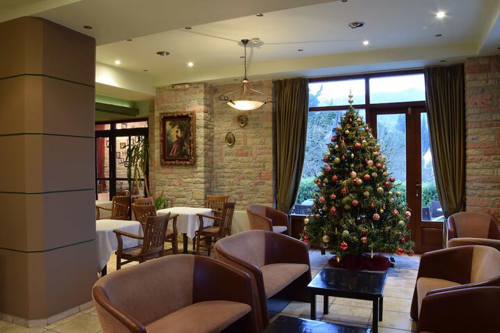 Lobby Entry