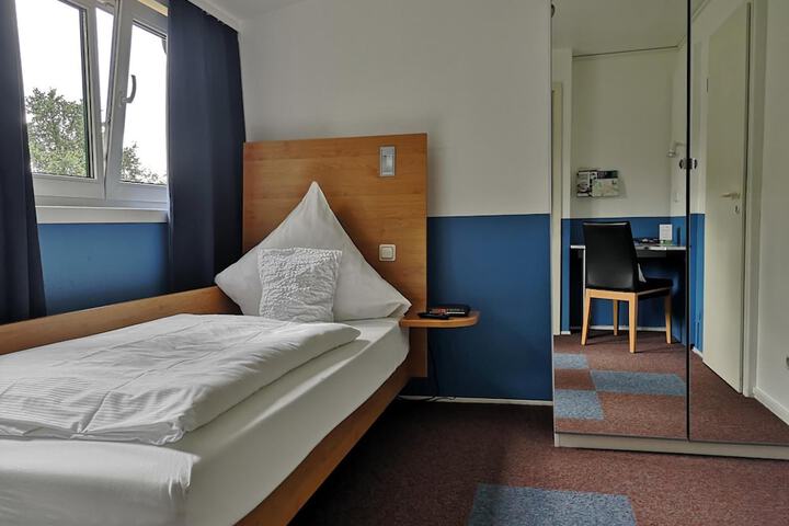 Room 6 of 41