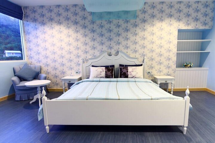 Room 25 of 105