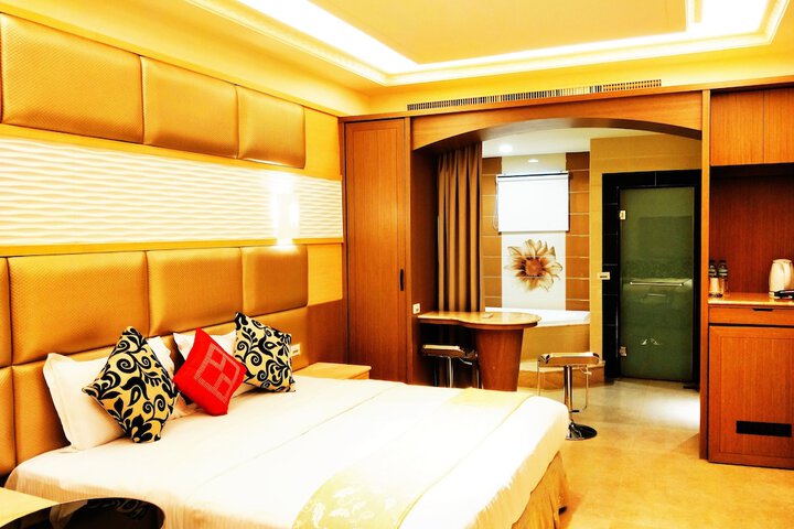 Room 12 of 89