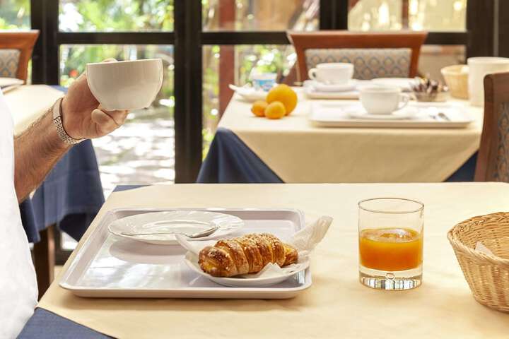 Breakfast/Coffee Service 17 of 30