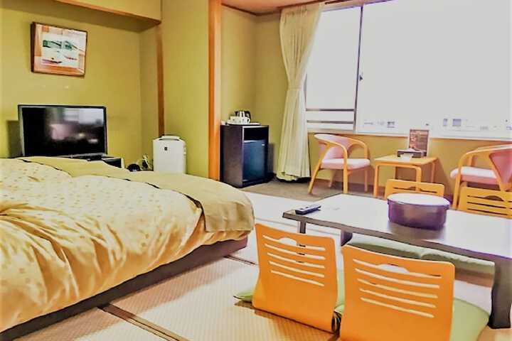 Room 26 of 84