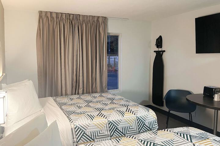 Room 4 of 22