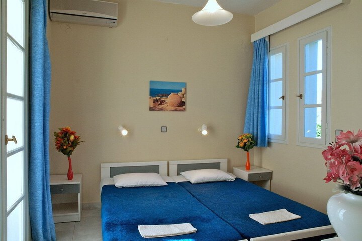 Room 2 of 24