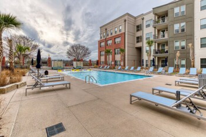 Pool 163 of 283
