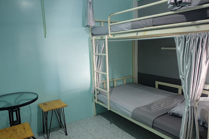 Room 18 of 43