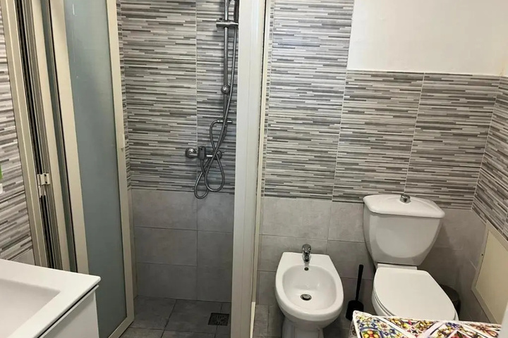 Room 4 of 4