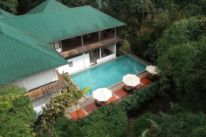 Pool 46 of 76