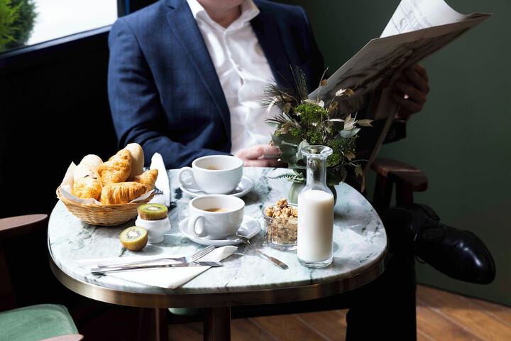 Breakfast/Coffee Service 40 of 44
