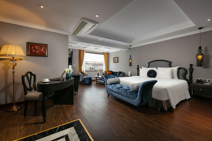 Room 6 of 72
