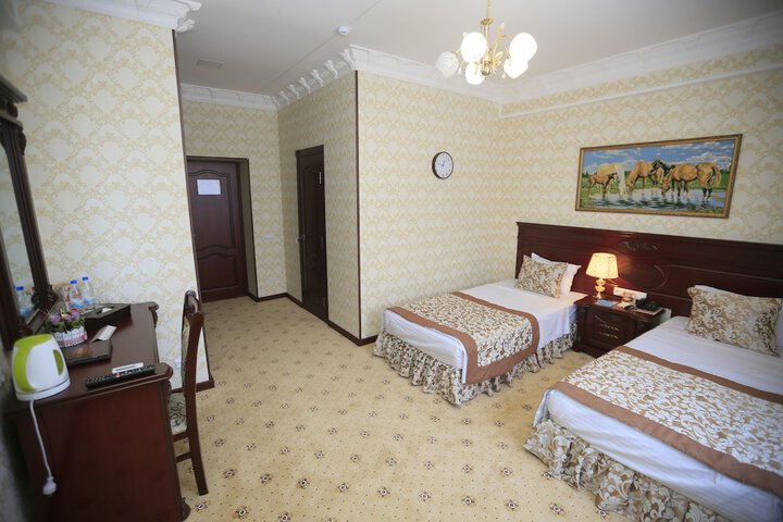 Room 13 of 92