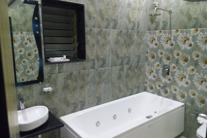 Room 15 of 17