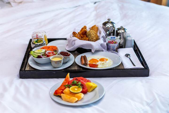 Breakfast/Coffee Service 63 of 118