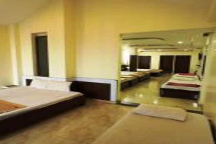 Room 8 of 14