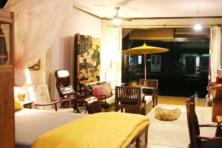 Room 9 of 94