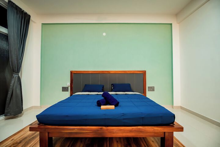 Room 12 of 20