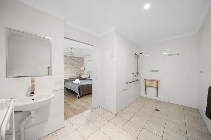 Room 20 of 27