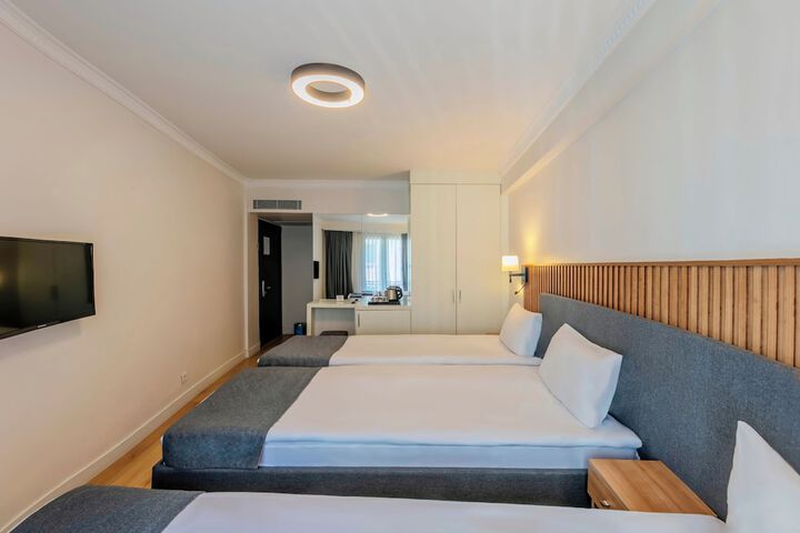 Room 29 of 70