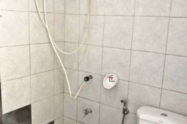Room 3 of 22