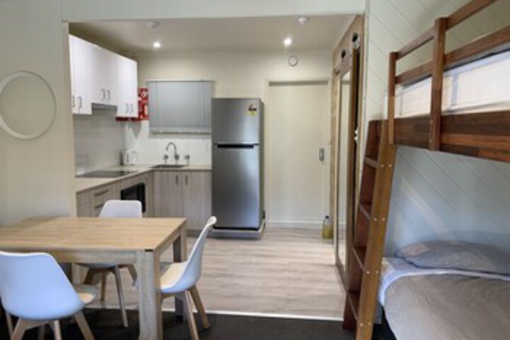 Room 3 of 32