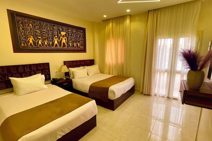 Room 12 of 84