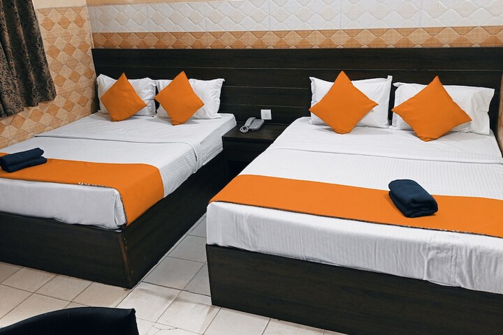 Room 15 of 25