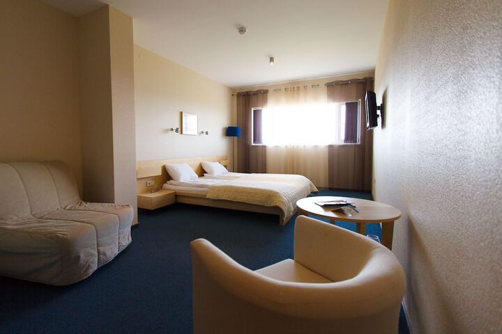 Room 14 of 36