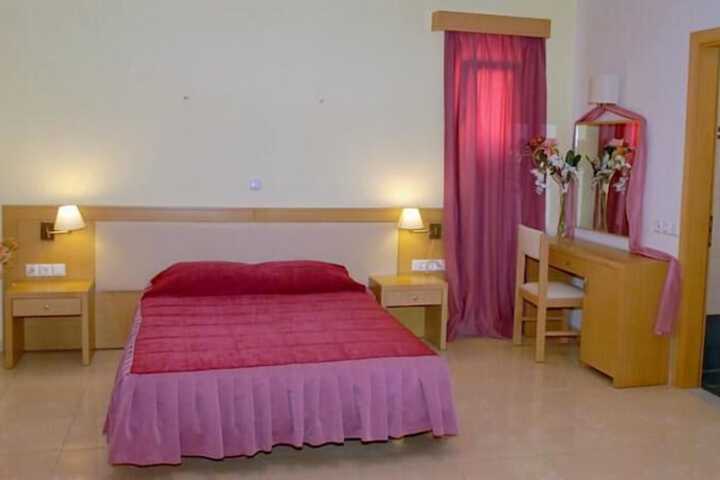 Room 8 of 41