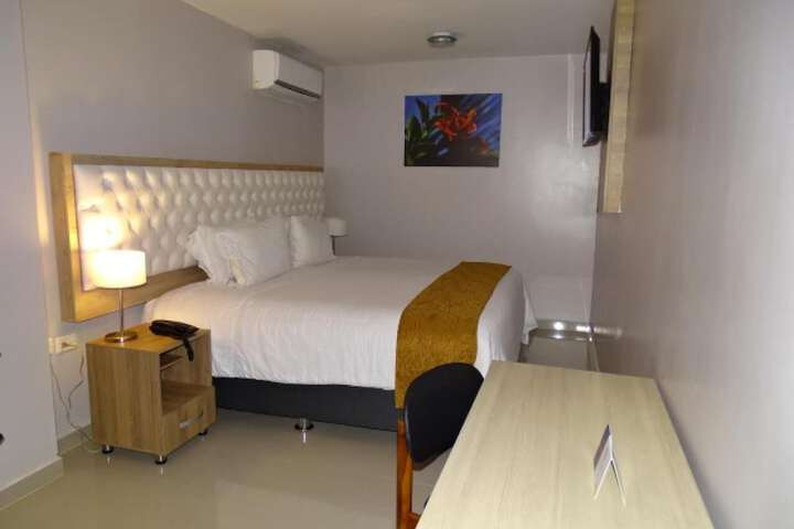 Room 12 of 30