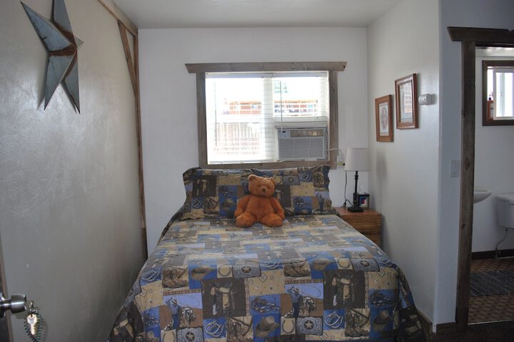 Room 48 of 128