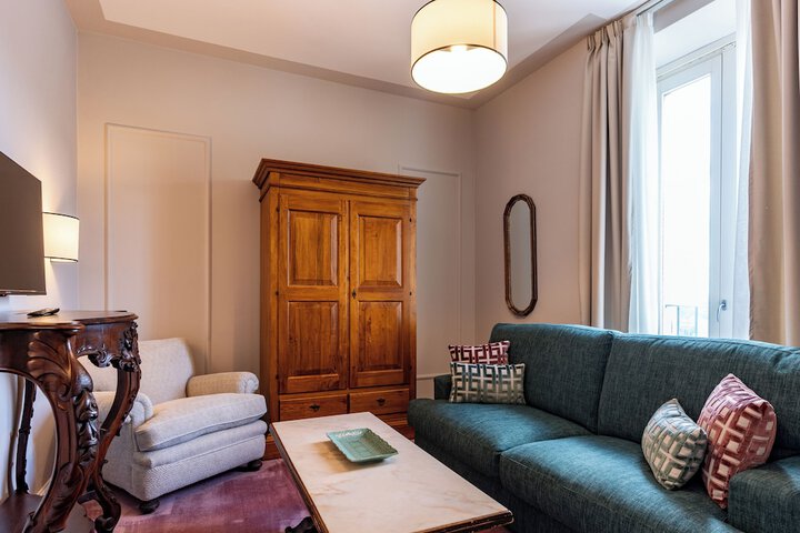 Room 12 of 49