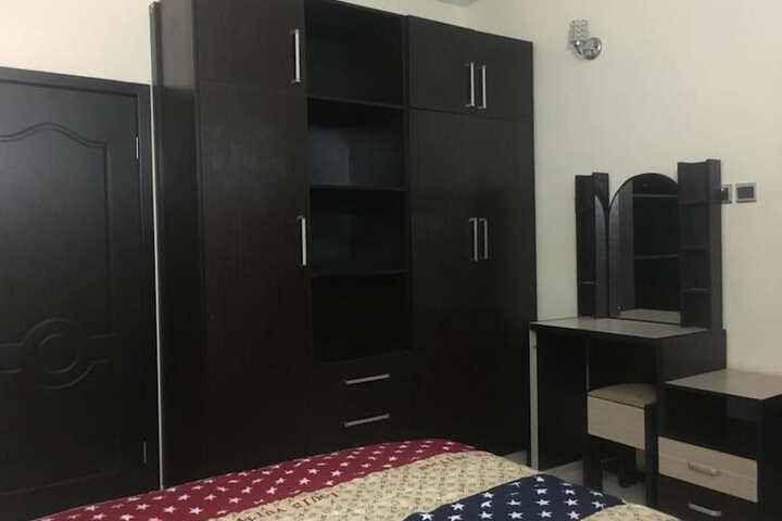 Room 6 of 25