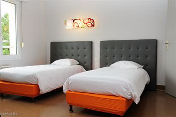 Room 6 of 17
