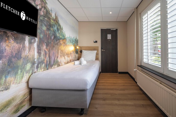 Room 15 of 45