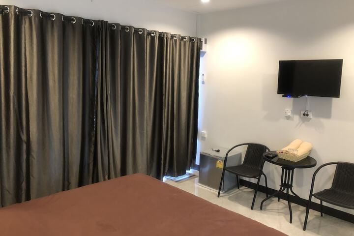 Room 3 of 4
