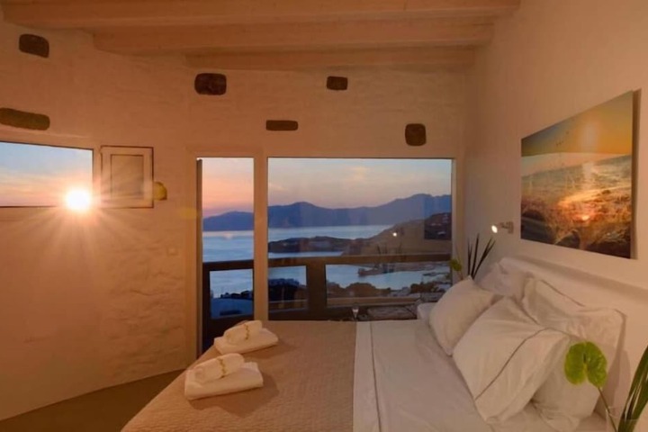 Room 17 of 49
