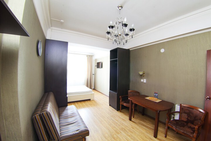 Room 13 of 44