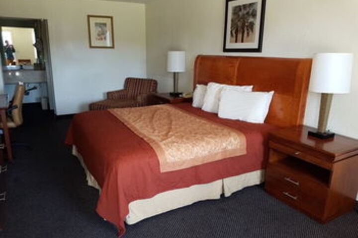 Room 18 of 29