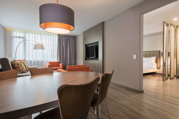 Room 12 of 40