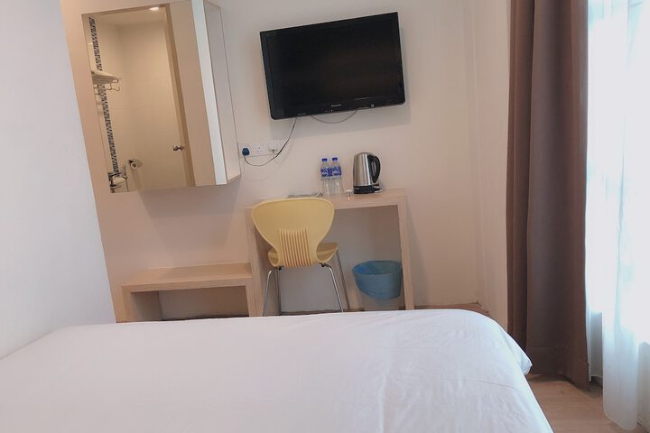 Room 17 of 73